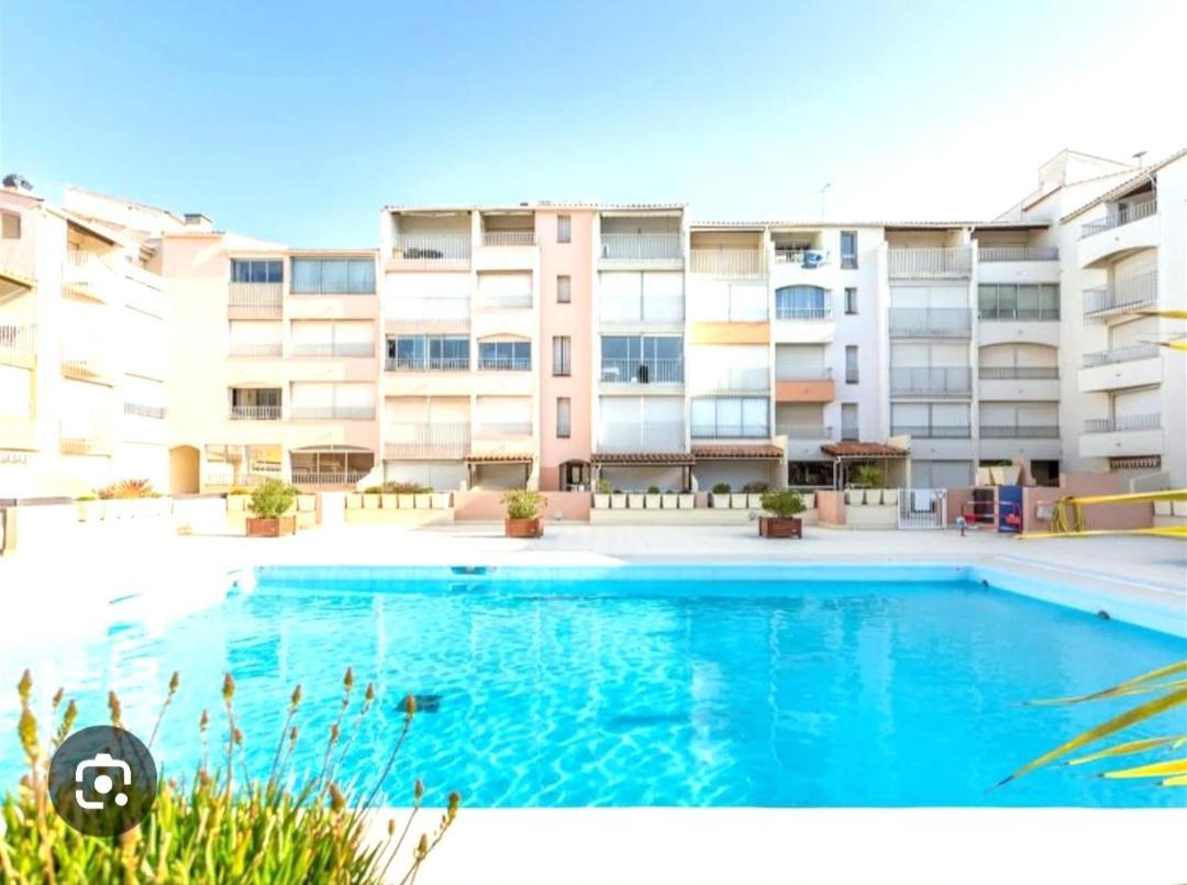 Centre Port,Studio Cosy,Vue Piscine Et Sur Le Parking Prive Ainsi Que Le Mont Saint Martin Агд Екстер'єр фото