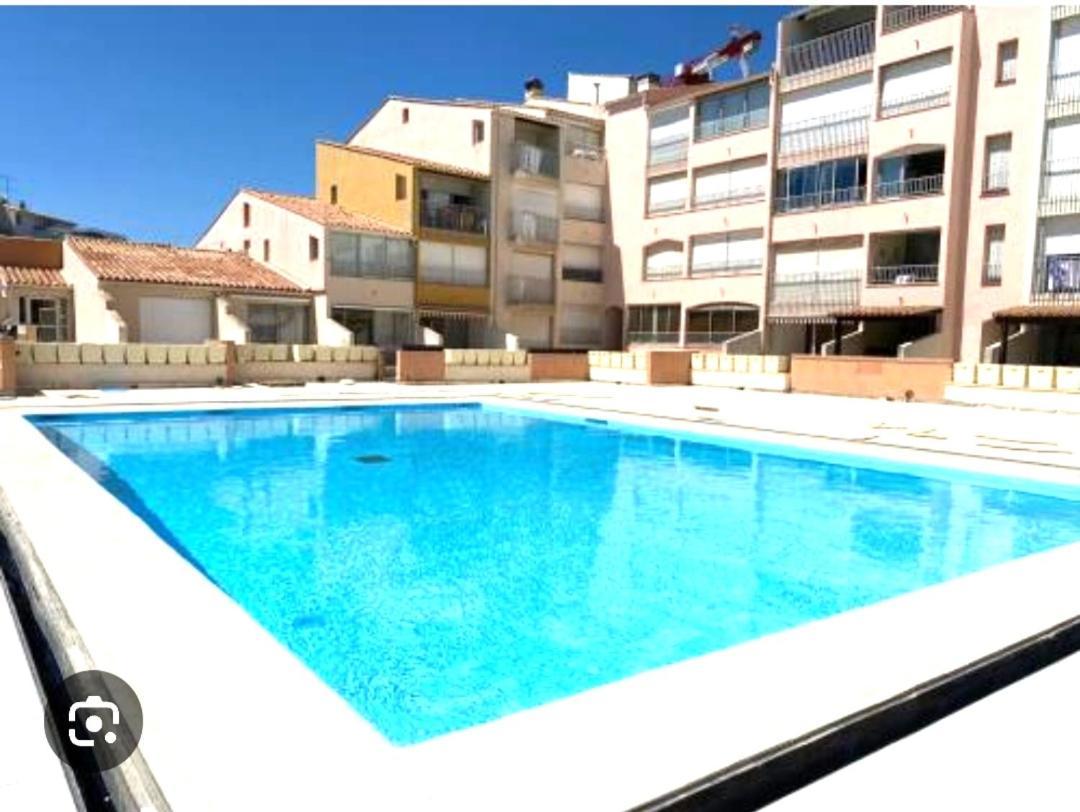 Centre Port,Studio Cosy,Vue Piscine Et Sur Le Parking Prive Ainsi Que Le Mont Saint Martin Агд Екстер'єр фото